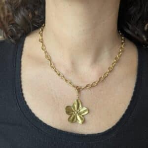 Ma poulette bijoux Pendentif Odette - Fleur dorée